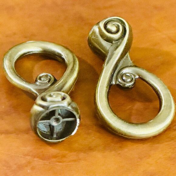 Pair Bronze Curtain Rod Brackets – Scroll Design Wall Mount - Picture 2 of 3